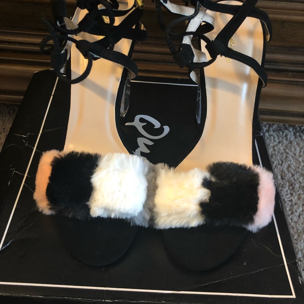 Heels - Picture 2 of 4